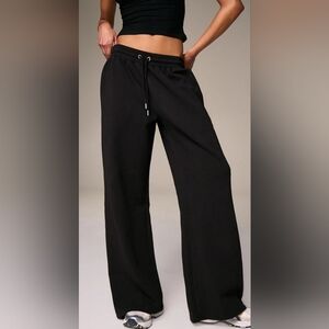 Pretty Little Things Black Wideleg Sweatpants Size XL NWT